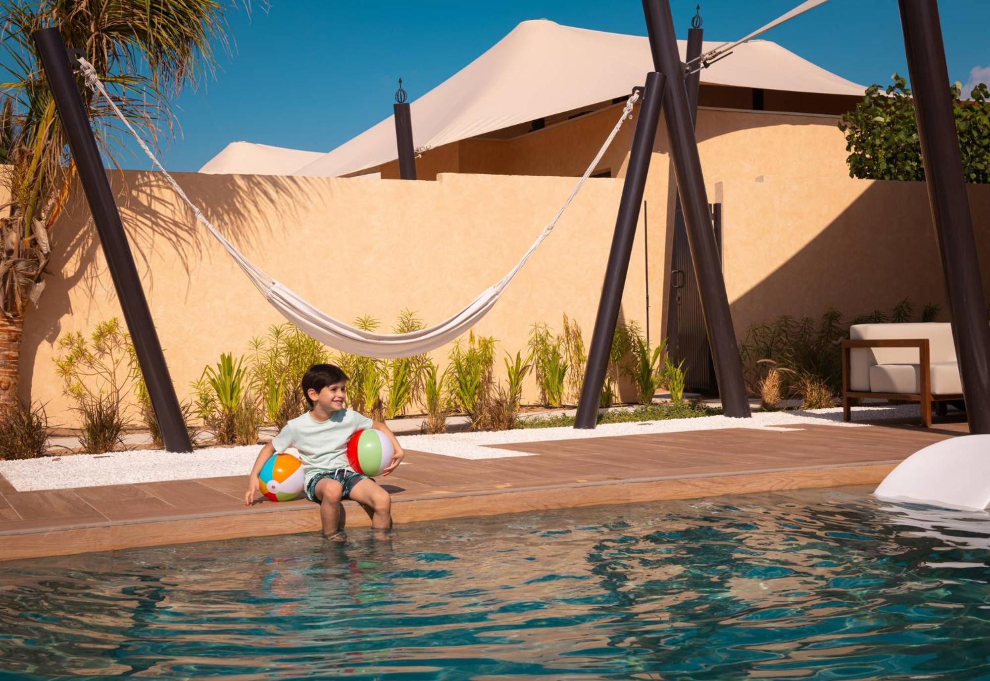Bab Al Nojoum Hudayriyat Villas 아부다비 외부 사진