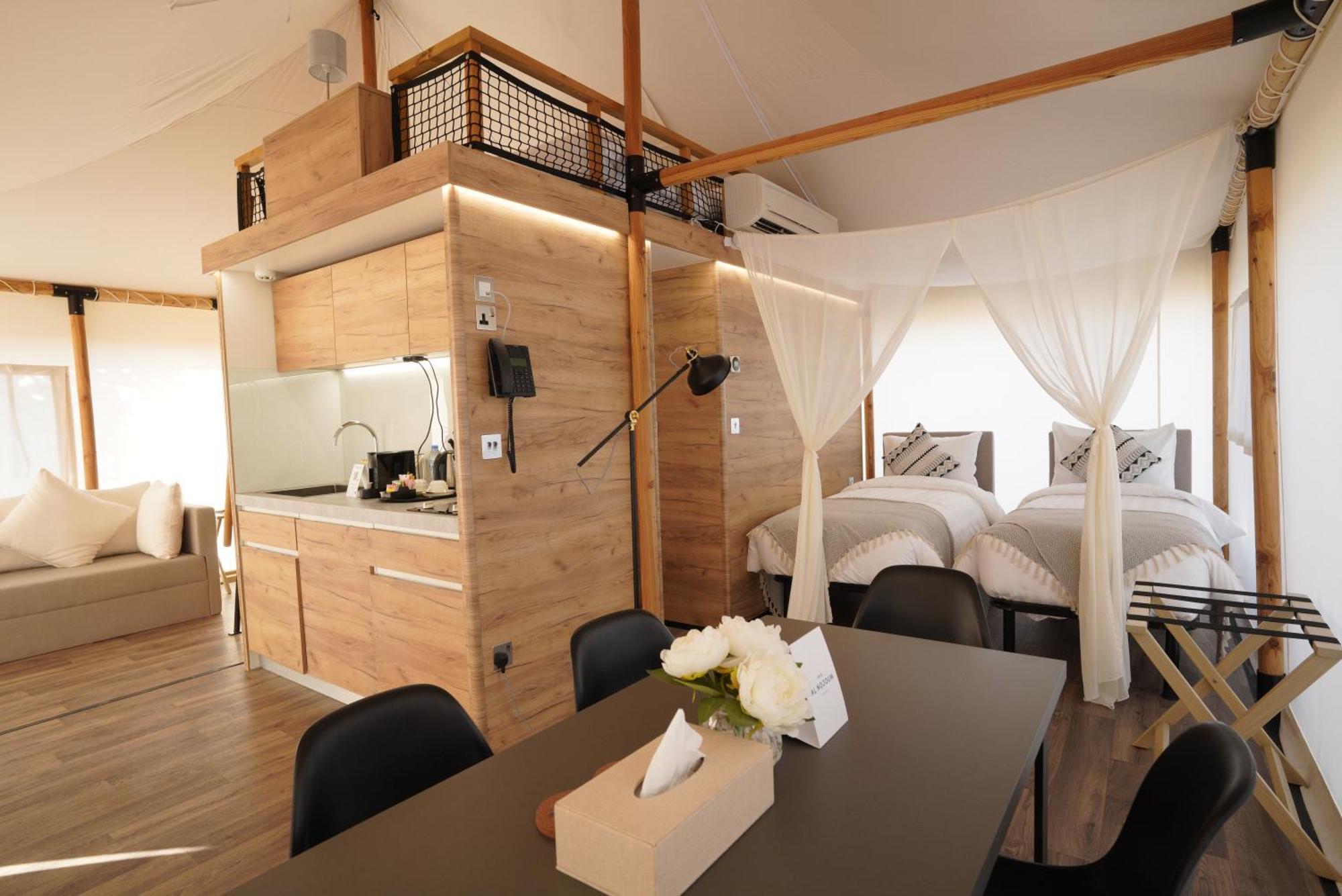 Bab Al Nojoum Hudayriyat Villas 아부다비 객실 사진