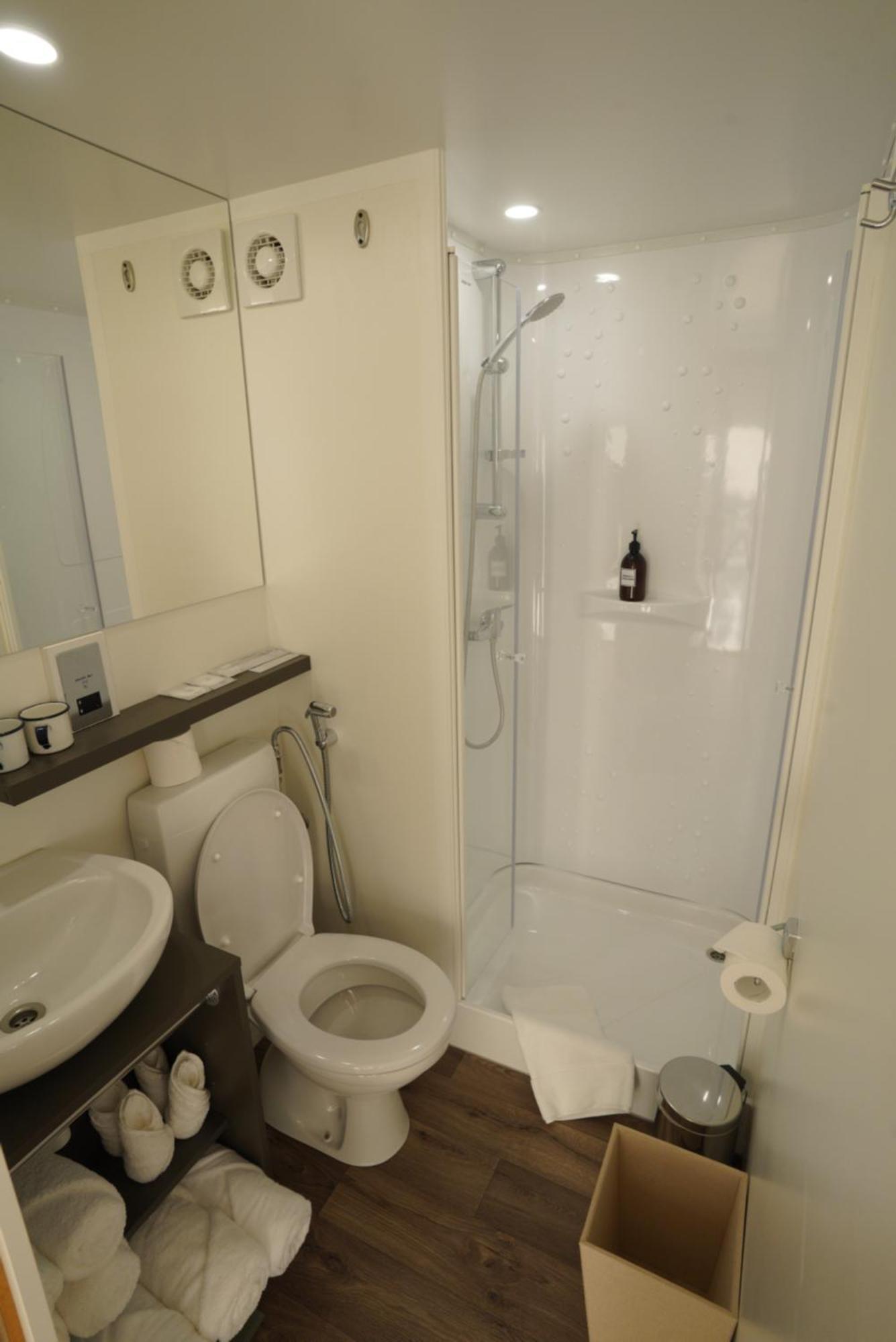 Bab Al Nojoum Hudayriyat Villas 아부다비 객실 사진