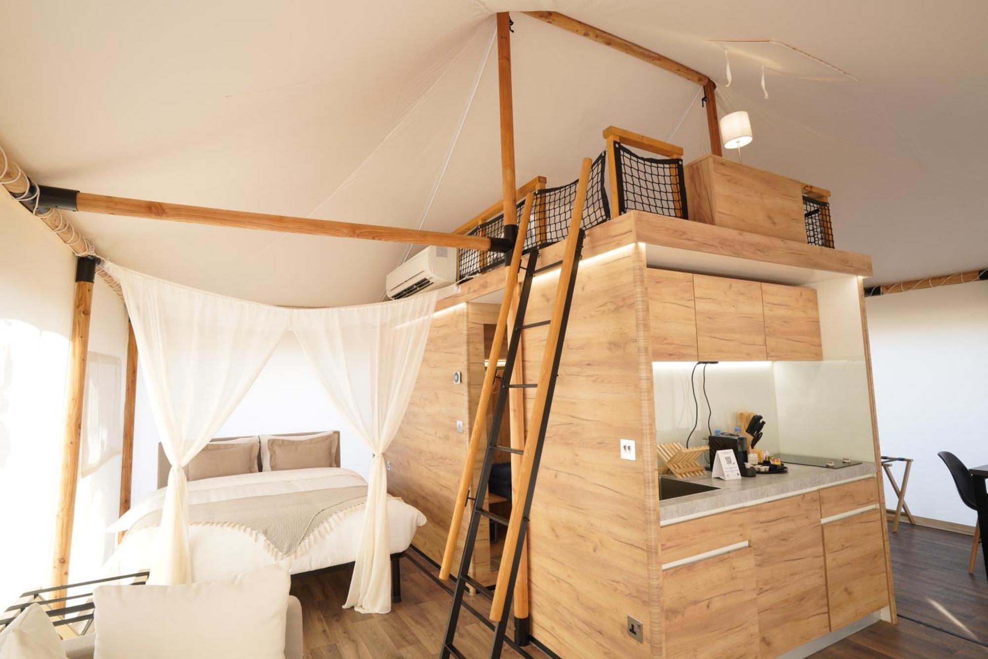 Bab Al Nojoum Hudayriyat Villas 아부다비 객실 사진